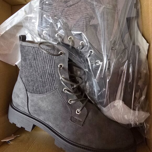 JustFab Demi Knit Lug Sole Combat Boots - Picture 4 of 5